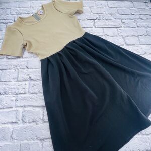 NOT FOR SALE  LulaRoe Amelia Dress Women's Medium Tan/Black‎ Colorblock Pockets